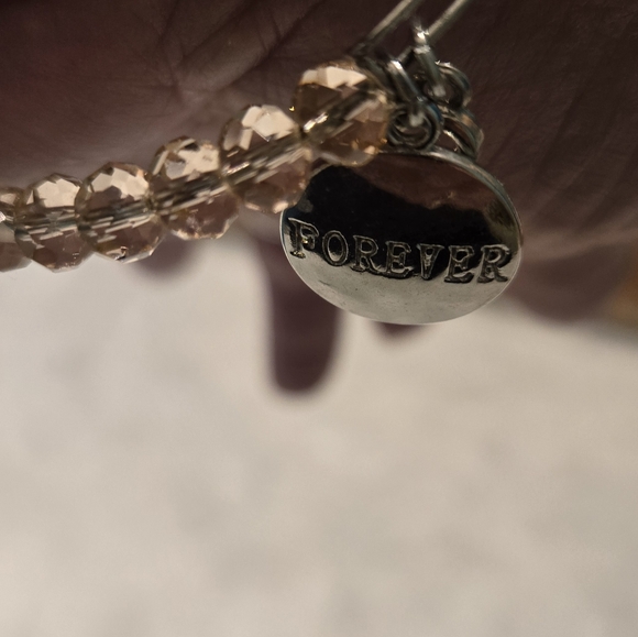 Beautiful champagne sparkly beaded silver bracelet with forever charms - Picture 3 of 4